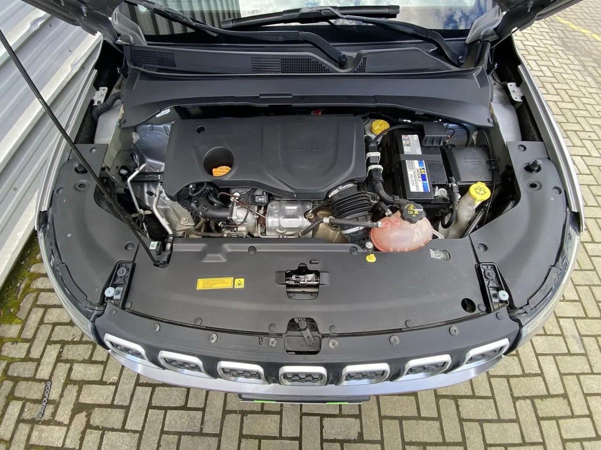 Jeep Compass 1.3 Sport 4x2 At 5p año 2024