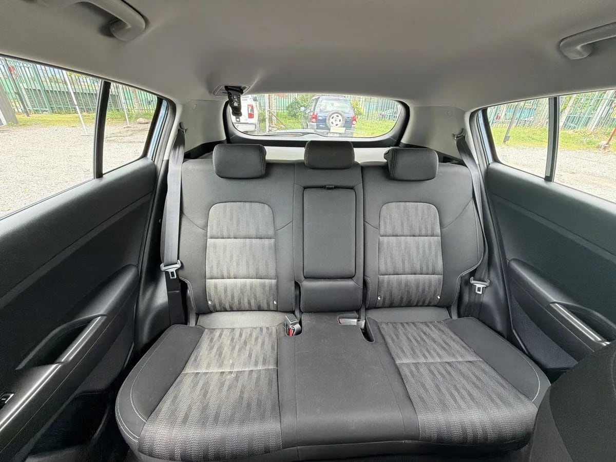 Kia Sportage 2.0 Lx 2wd 6at 5p año 2021