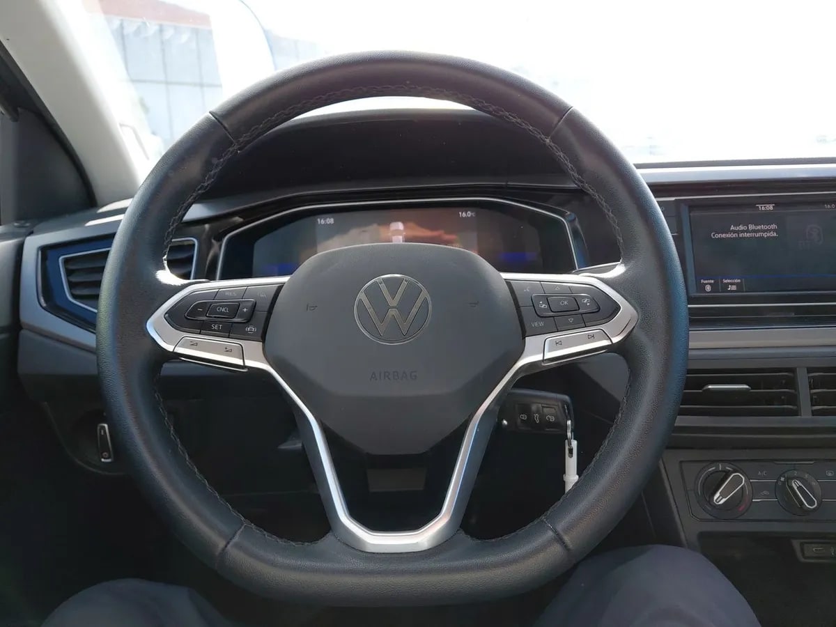 Volkswagen Nivus 1.0 Tsi Comfortline 4x2 At 5p año 2024