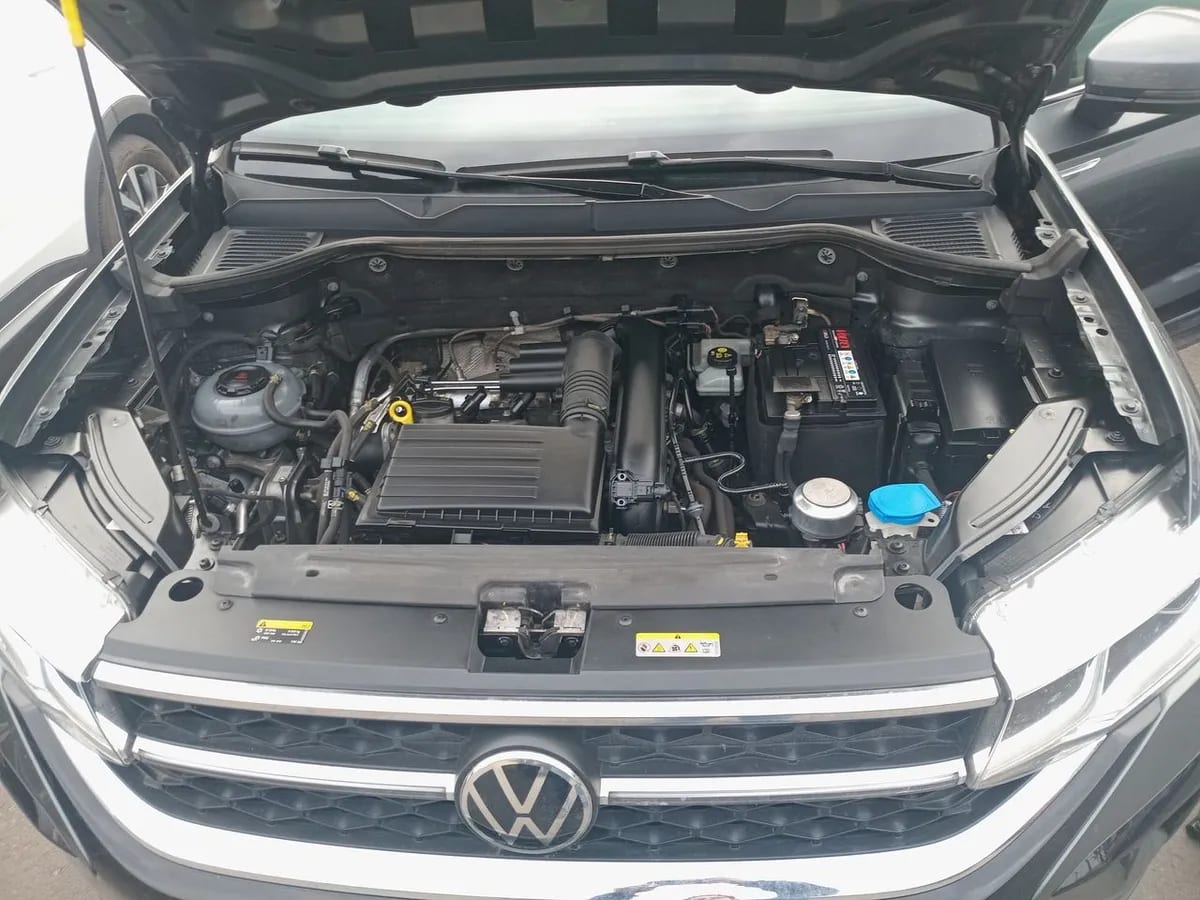 Volkswagen Taos 1.4 Tsi Highline 4x2 At 5p año 2022