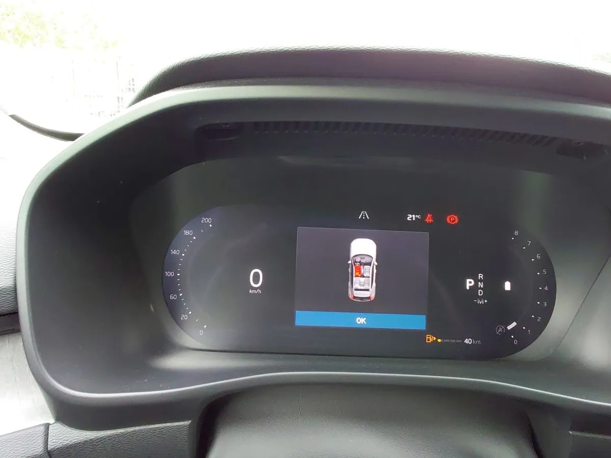 Volvo Xc40 2.0 B4 Plus Hibrido Fwd At 5p año 2024