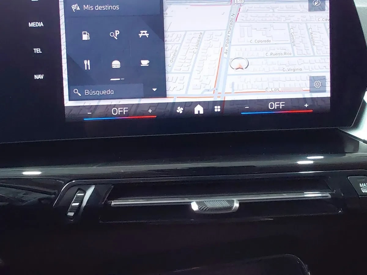 BMW X1 1.5t 18i Dynamic S-Drive 4x2 At 5p año 2025