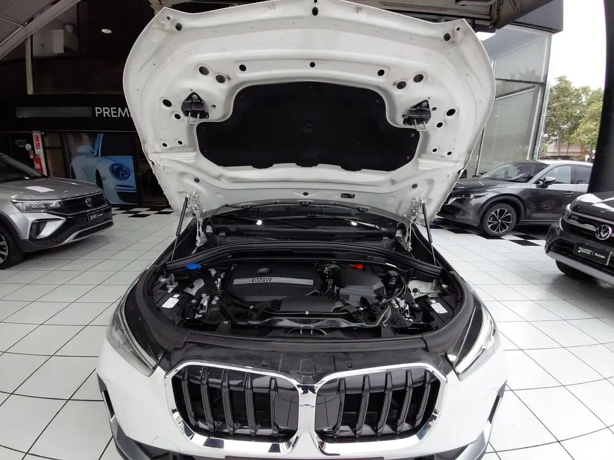 BMW X1 1.5t 18i Dynamic S-Drive 4x2 At 5p año 2025