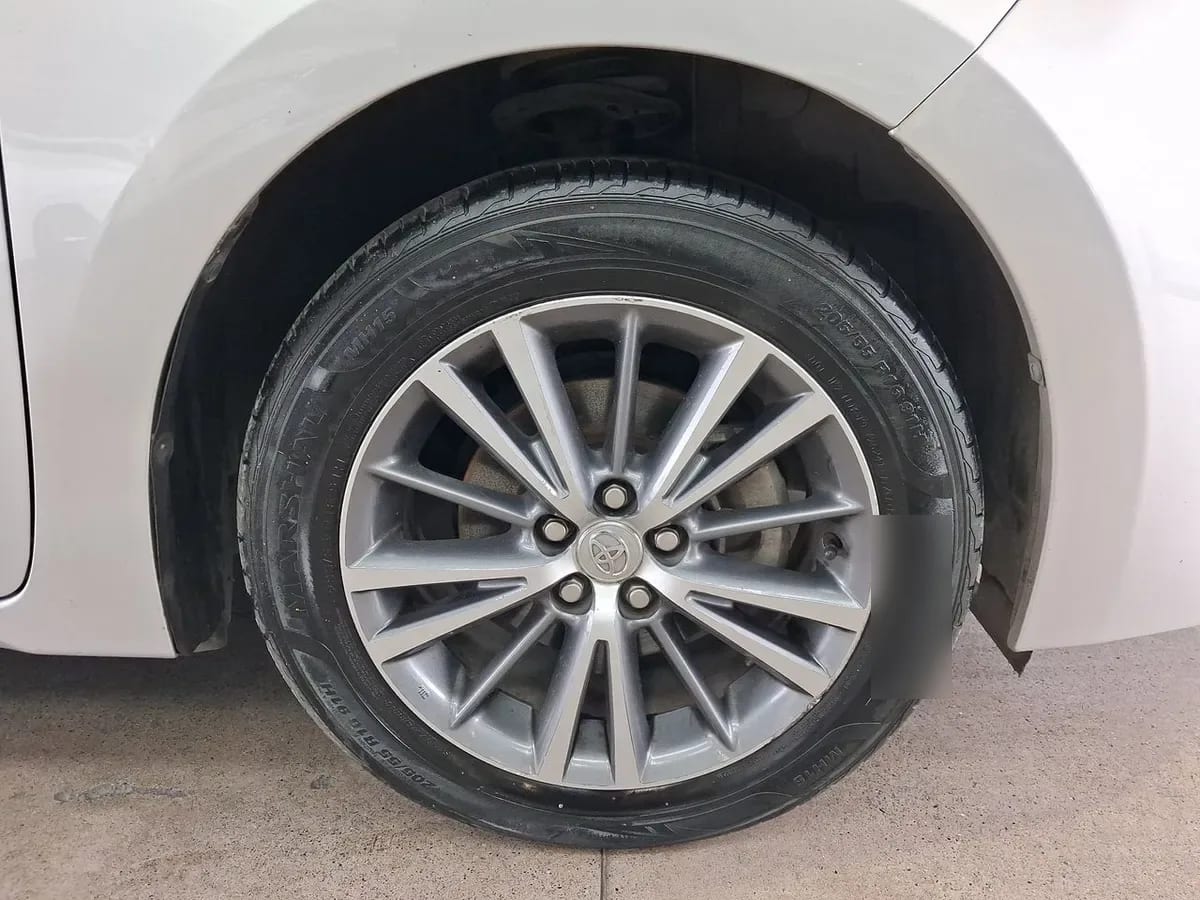 Toyota Corolla 1.8 Gl 4x2 Mt 4p año 2017