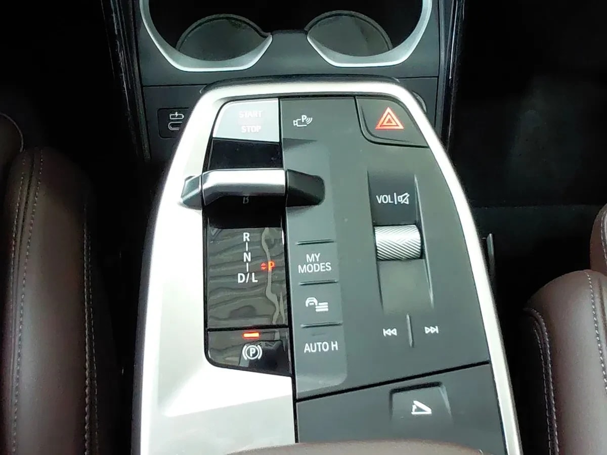 BMW X1 1.5t 18i Dynamic S-Drive 4x2 At 5p año 2025