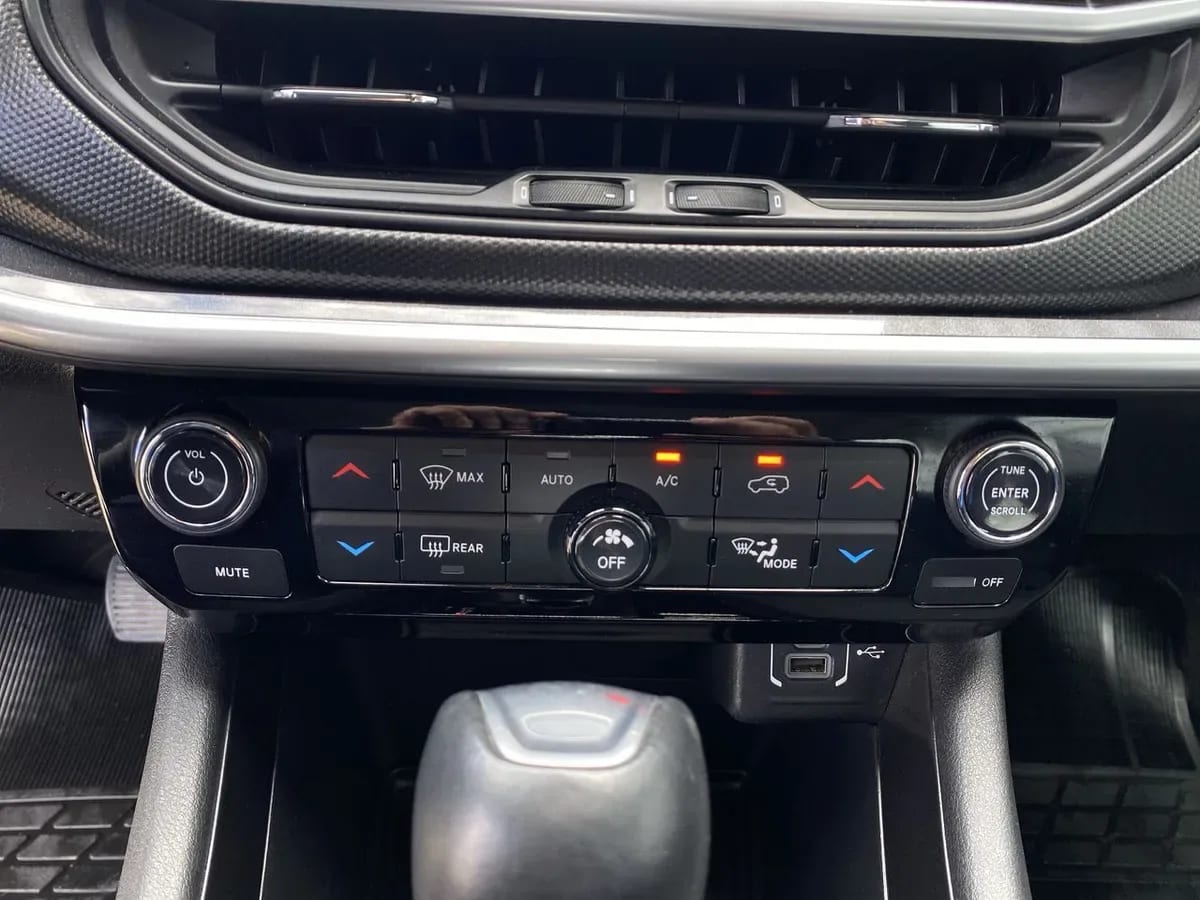 Jeep Compass 1.3 Sport 4x2 At 5p año 2024