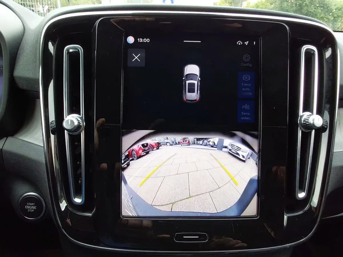 Volvo Xc40 2.0 B4 Plus Hibrido Fwd At 5p año 2024