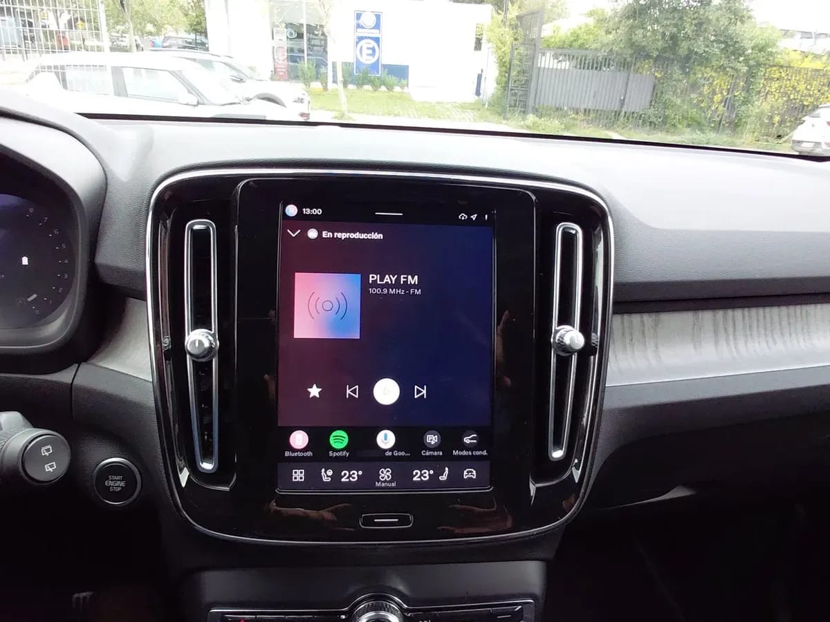 Volvo Xc40 2.0 B4 Plus Hibrido Fwd At 5p año 2024