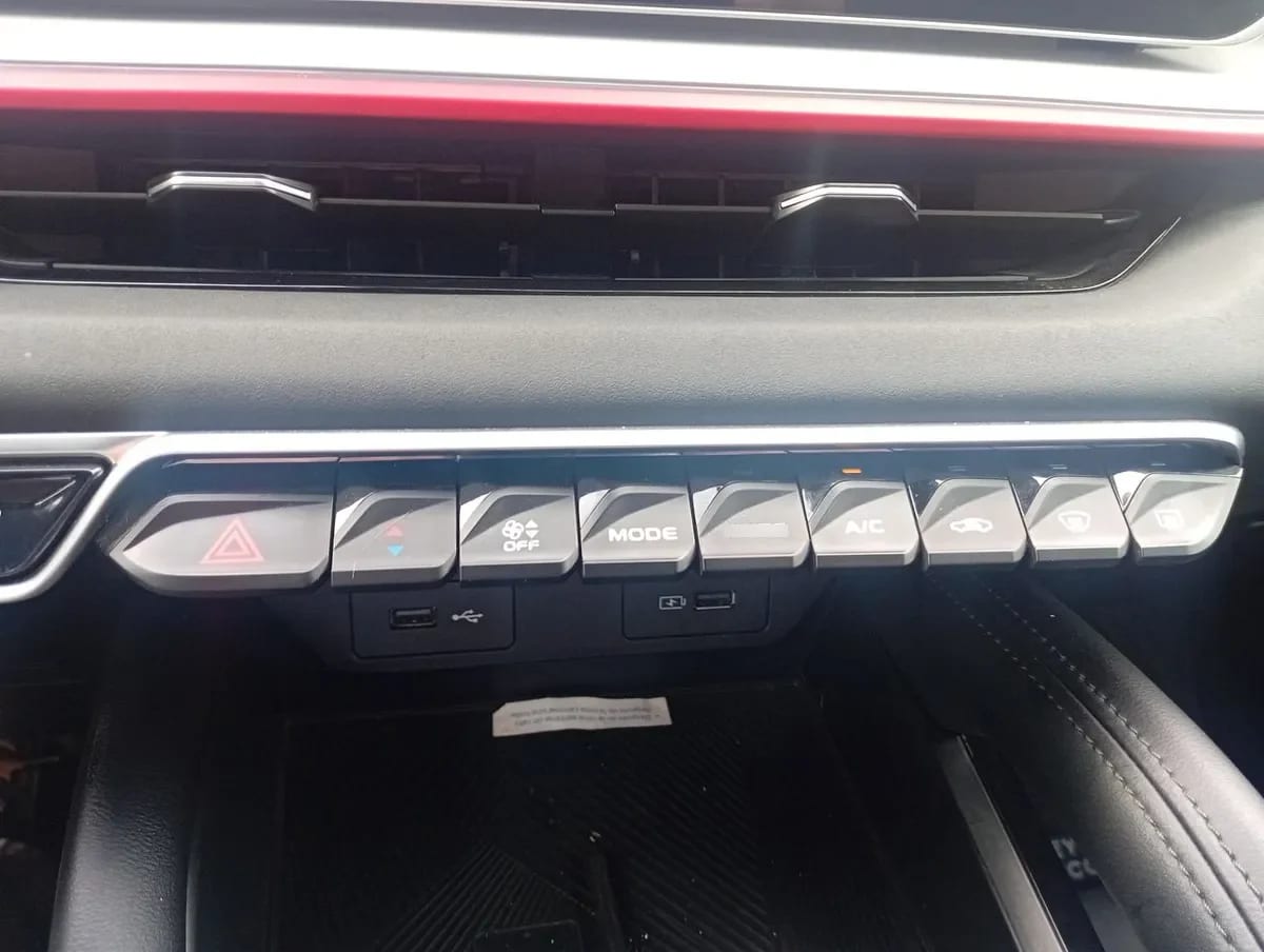 Geely Coolray 1.5 Gf Sport 4x2 At 5p año 2026