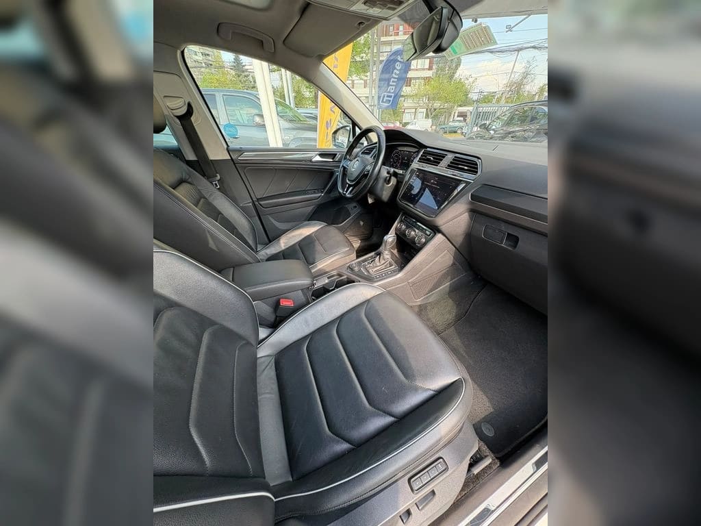 Volkswagen Tiguan 2.0 Tsi Sport 4motion 4x4 180hp At 5p. año 2019
