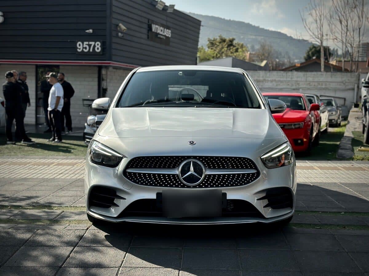 Mercedes-Benz B200 Amg Line año 2023