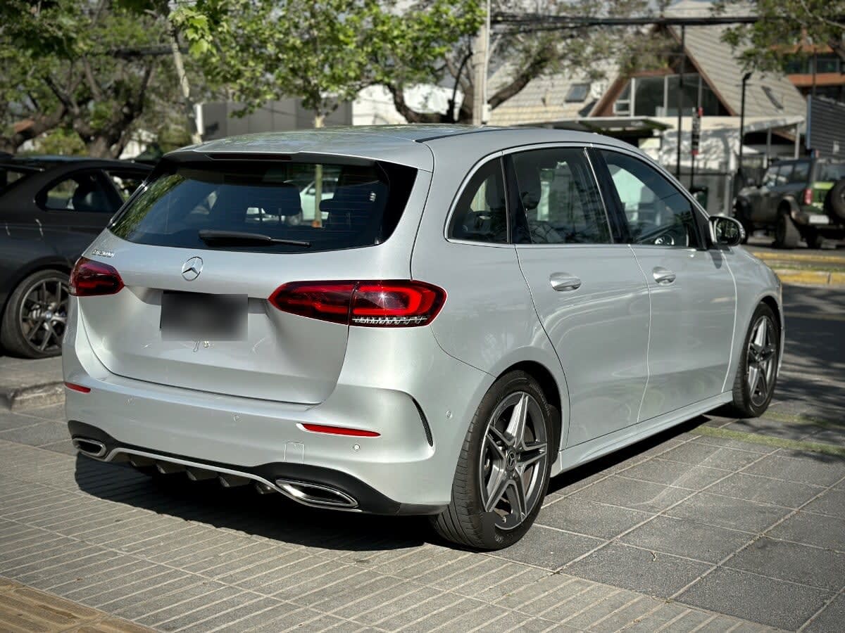 Mercedes-Benz B200 Amg Line año 2023