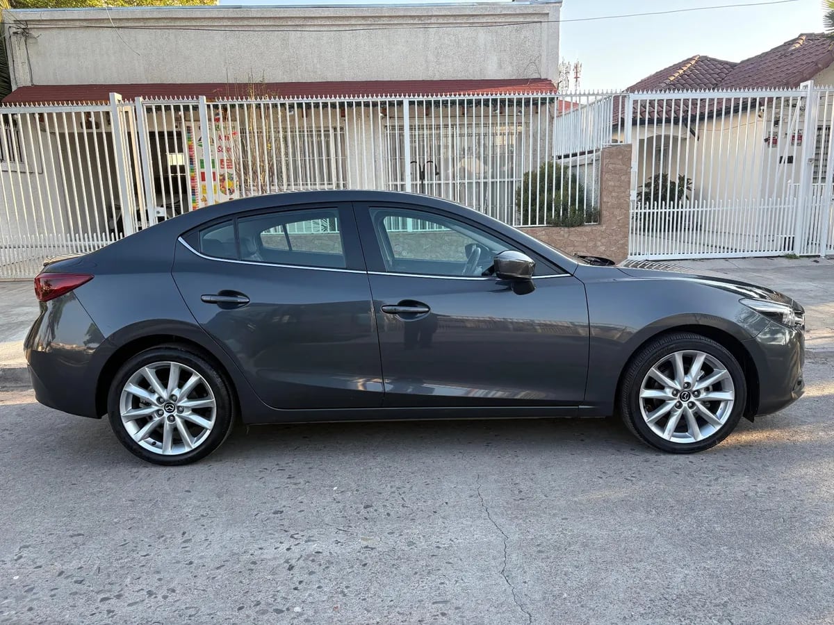 MAZDA NEW 3 2.5 AUT 2.5 Aut año 2017