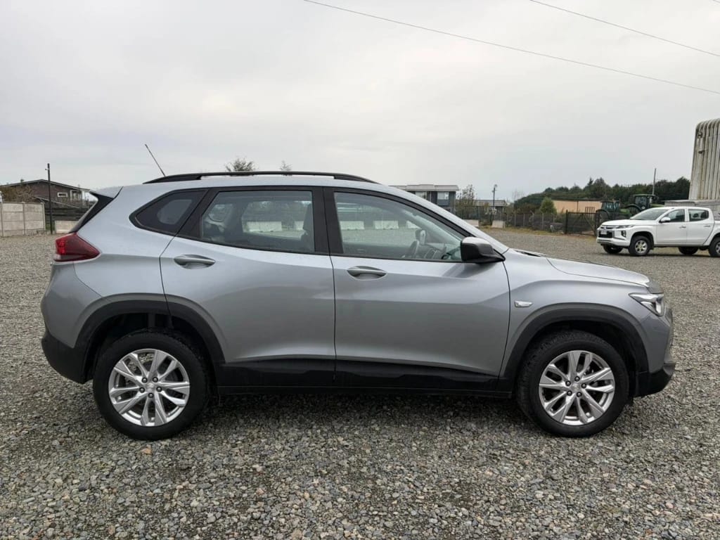 Chevrolet Tracker 1.2t Ltz R 4x2 At 5p año 2025