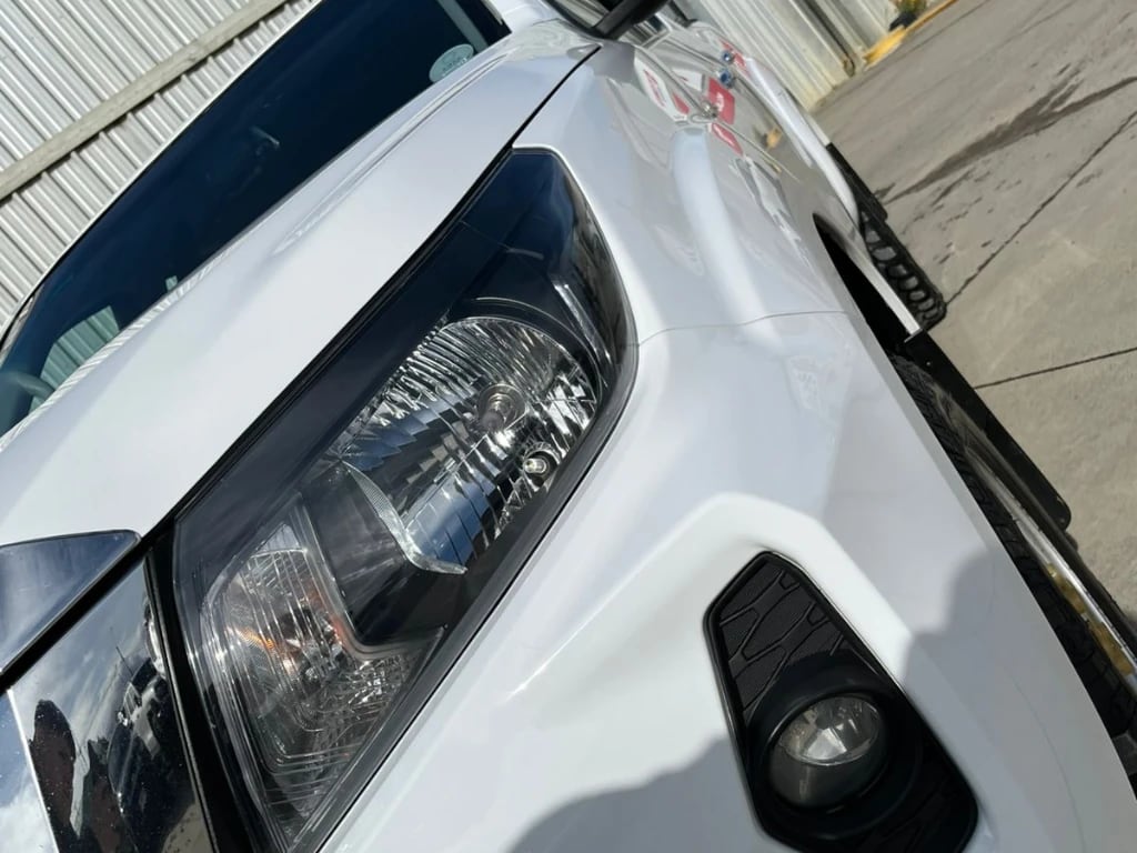 Nissan Navara Navara Dc 4x4 2.3tdi Xe año 2023