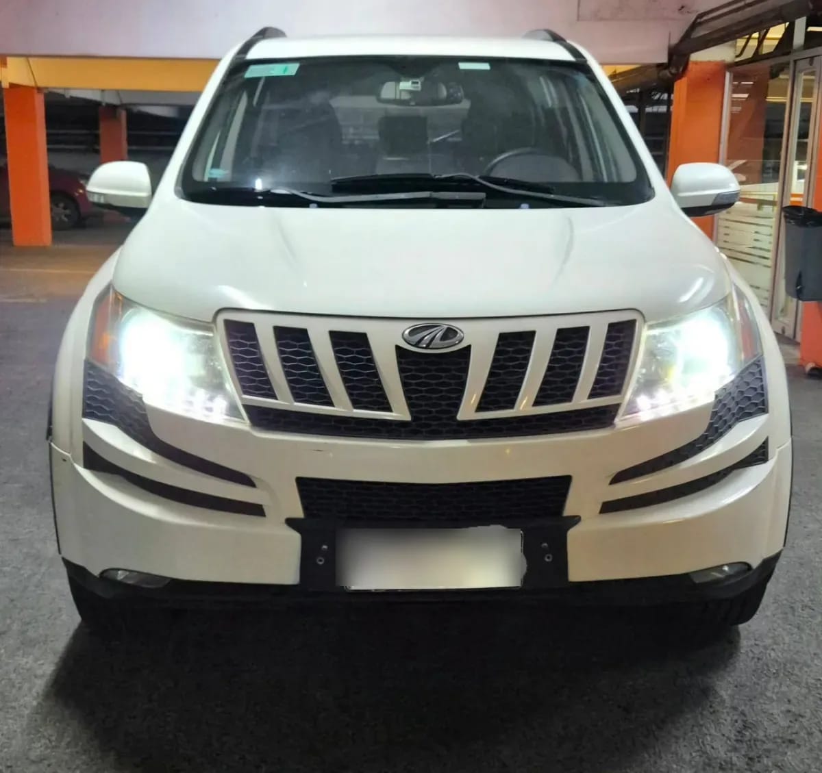 MAHINDRA XUV500 2.2 Crde Limited E5 Mt 4x4 Diesel año 2014