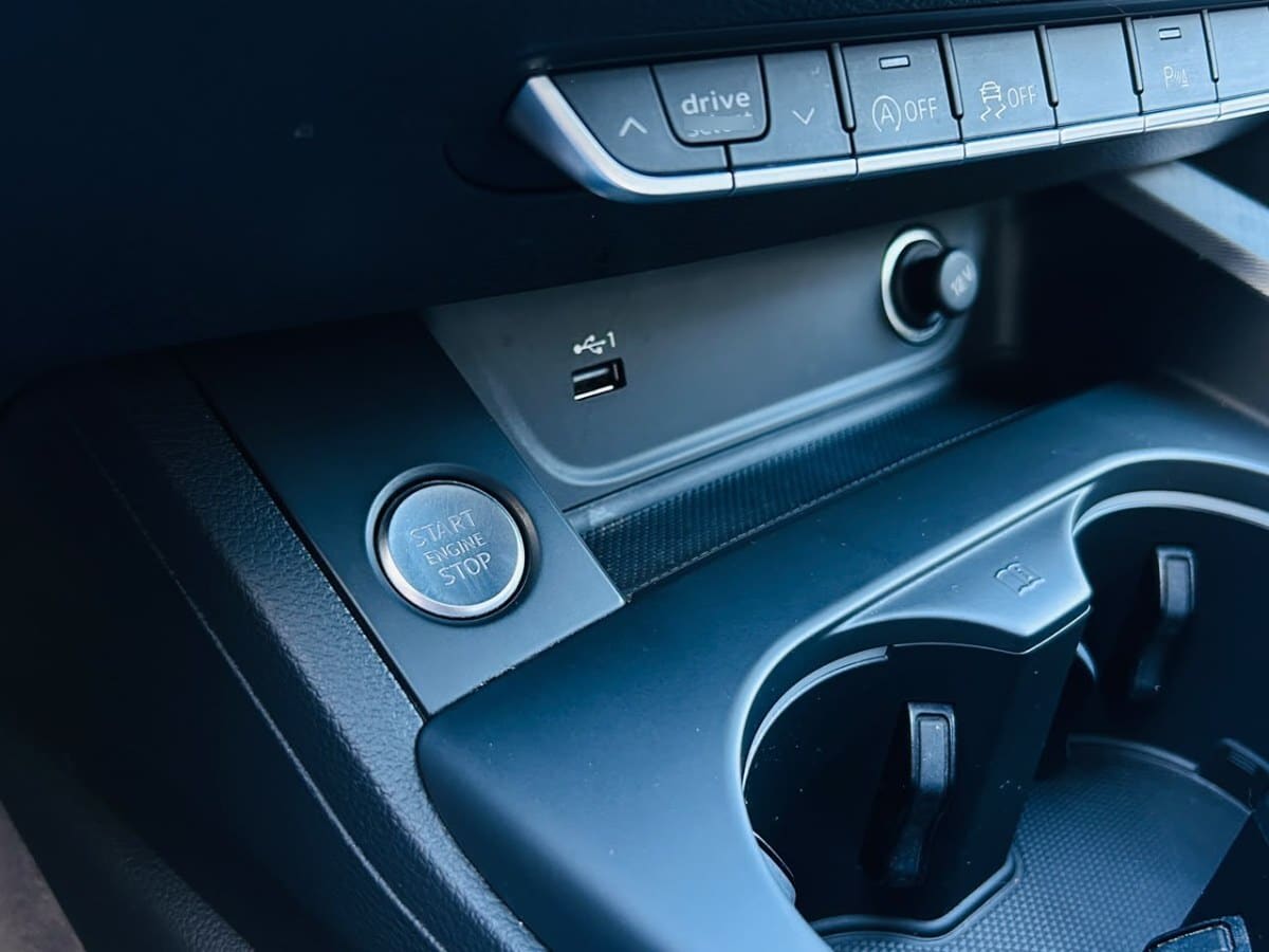 Audi A4 35 Tfsi 2.0t S Line año 2022