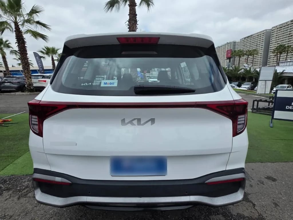 Kia Carens Ex 1.4 Aut año 2022
