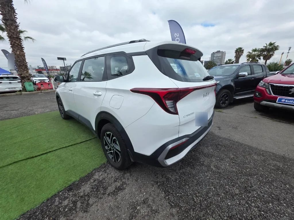 Kia Carens Ex 1.4 Aut año 2022
