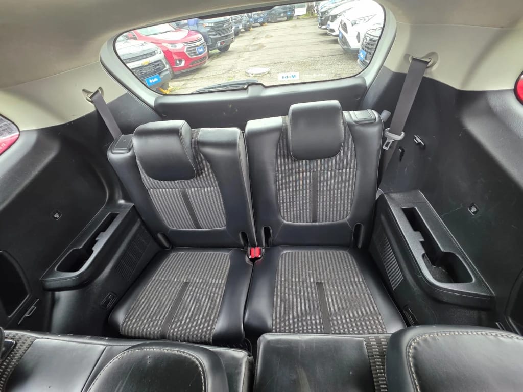 Kia Carens Ex 1.4 Aut año 2022