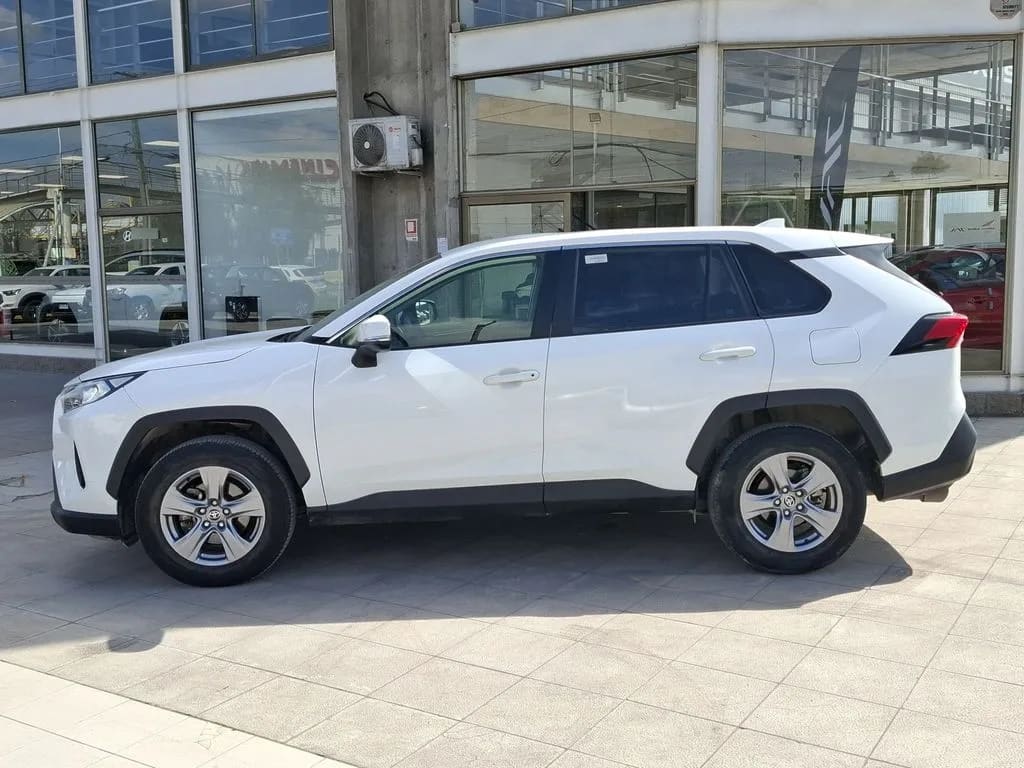 Toyota Rav4 Le año 2023