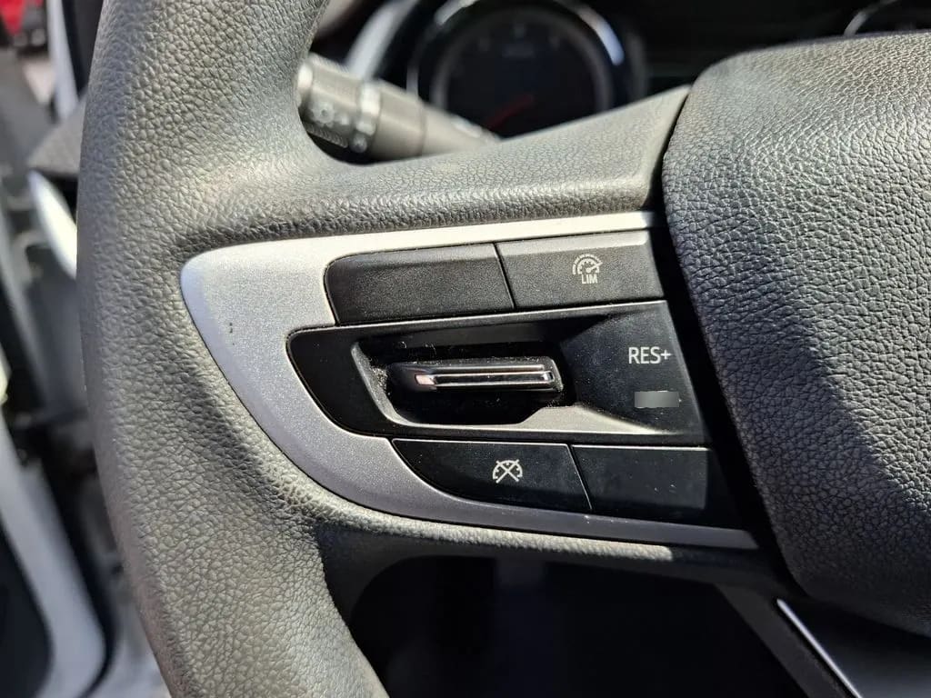 Chevrolet Onix Nb Ltz 1.0 año 2024