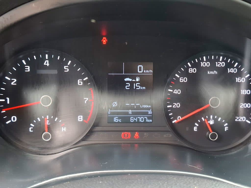 Kia Rio 4 Lx 1.4l 6mt Ac año 2020