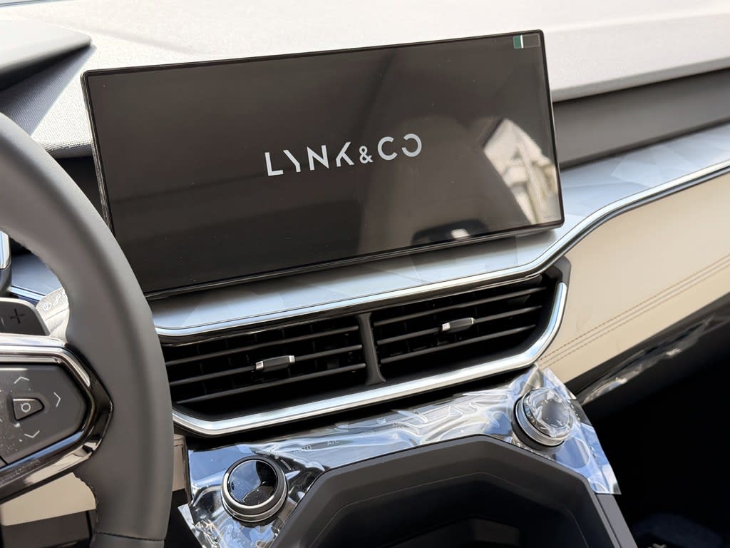 Lynk&Co 06 Halo año 2027