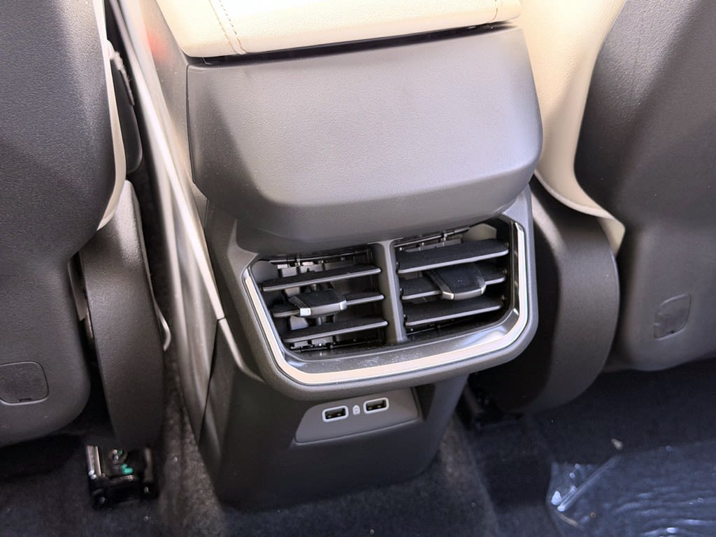 Lynk&Co 06 Halo año 2027
