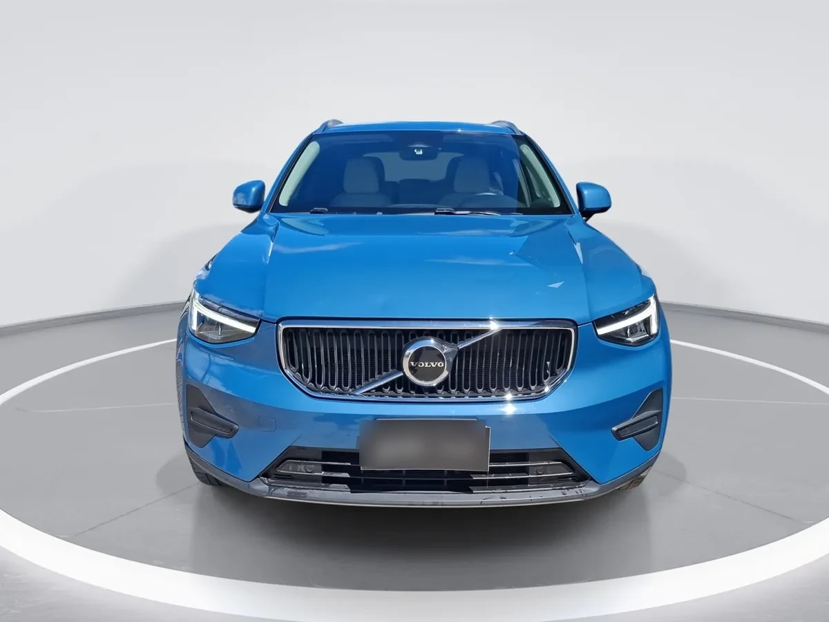 Volvo Xc40 2.0 B4 Plus Hibrido Fwd 4x2 At 5p año 2025