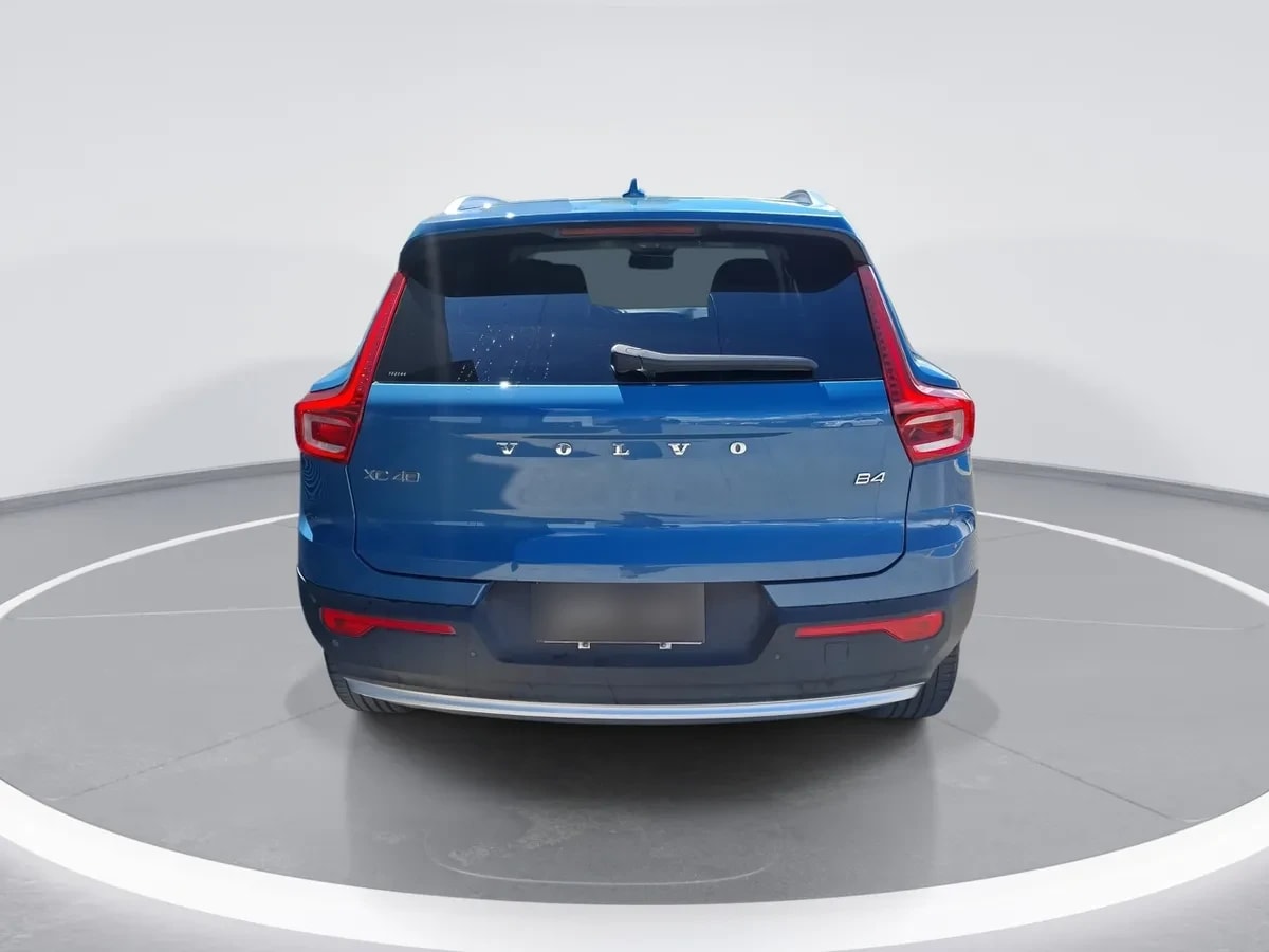 Volvo Xc40 2.0 B4 Plus Hibrido Fwd 4x2 At 5p año 2025