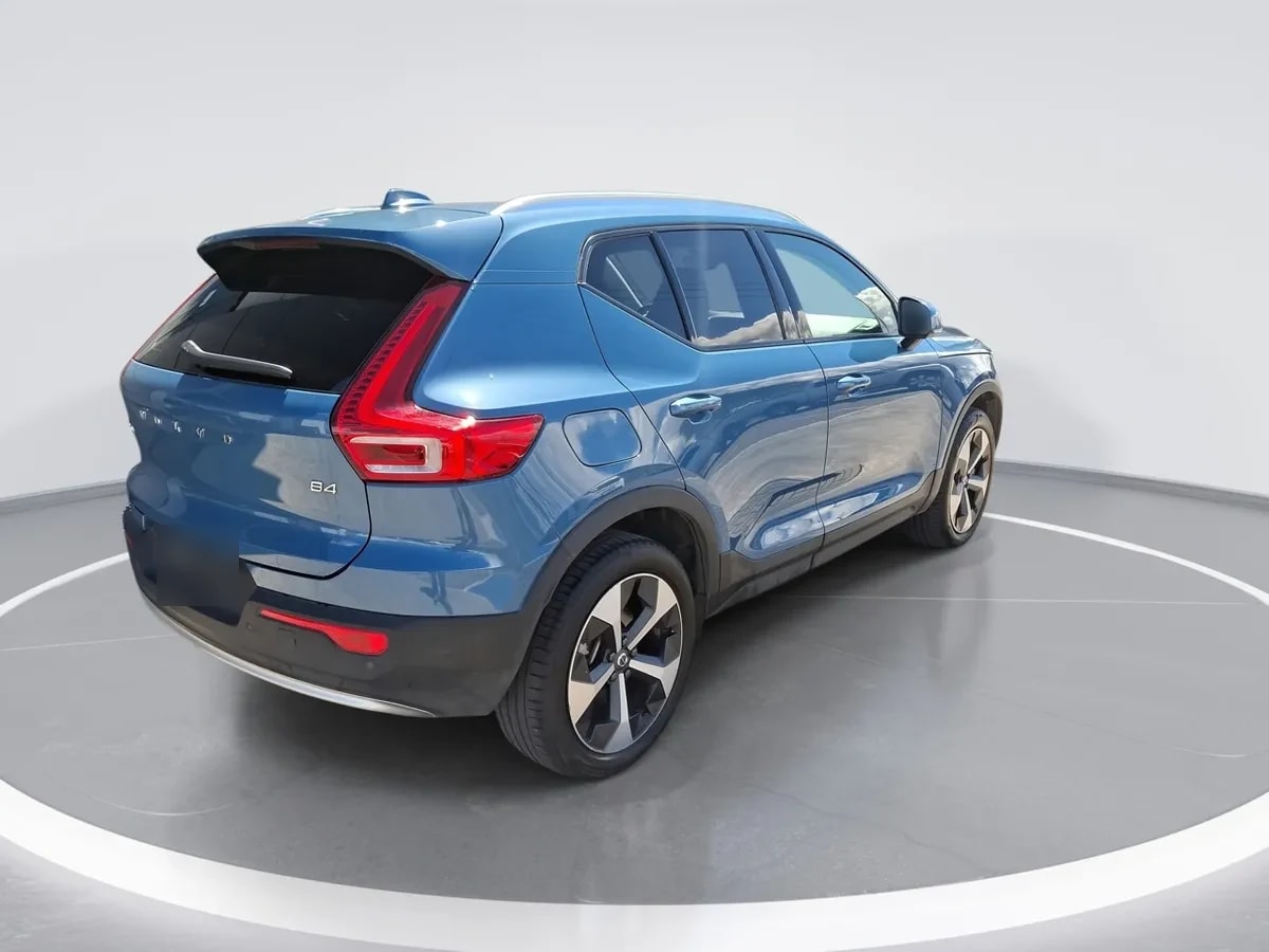 Volvo Xc40 2.0 B4 Plus Hibrido Fwd 4x2 At 5p año 2025