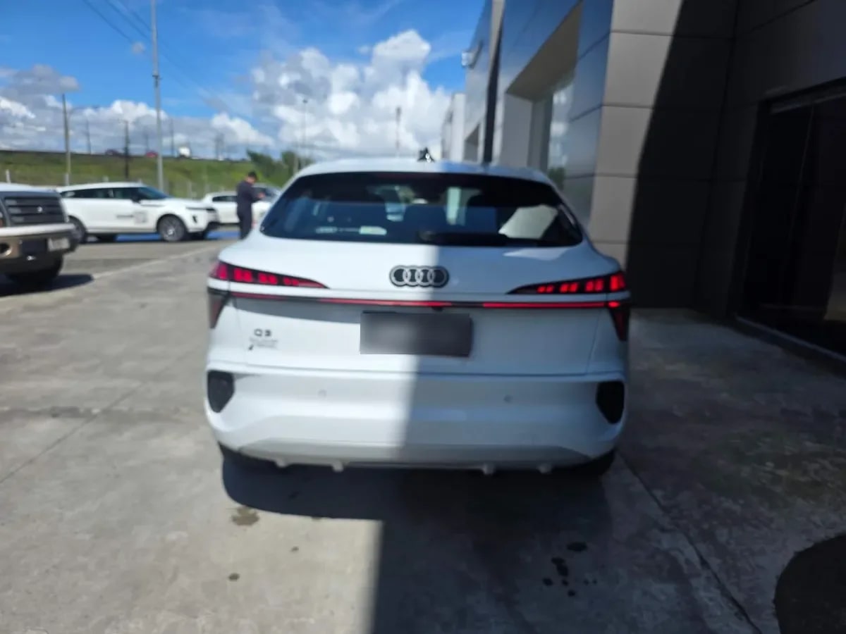 Audi Q3 1.5 35 Tfsi Sportback 4x2 S-Tronic At 5p año 2026