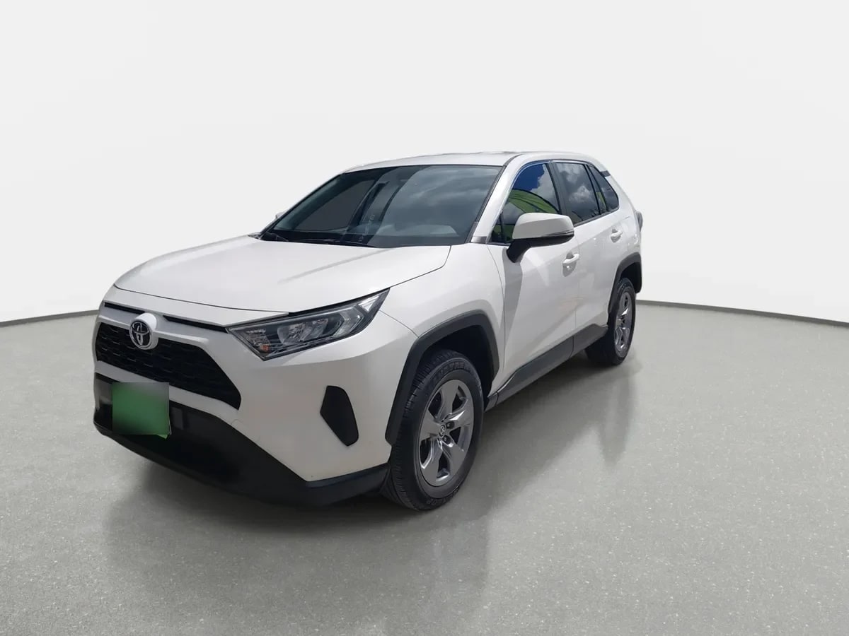 Toyota Rav 4 2.0 Le 4x2 Mt 5p año 2022