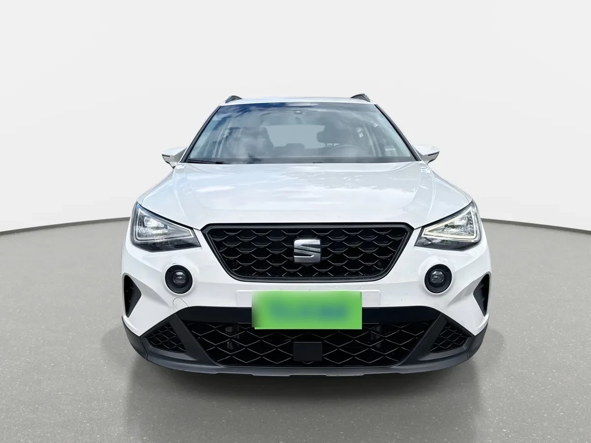 Seat Arona 1.0 Tsi Style 4x2 At 5p año 2023