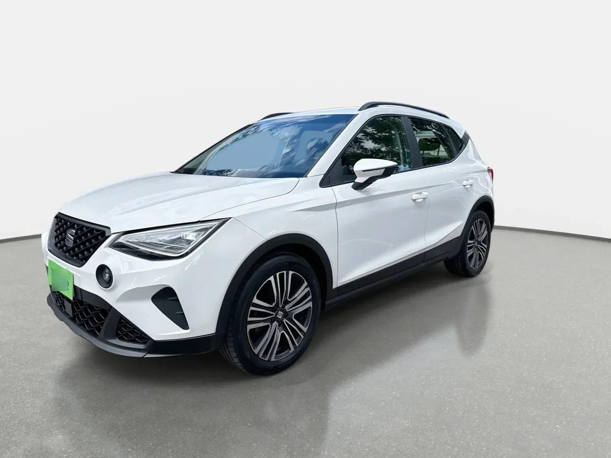 Seat Arona 1.0 Tsi Style 4x2 At 5p año 2023