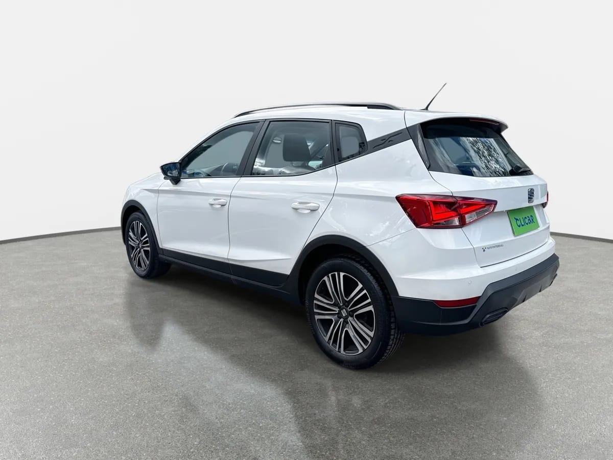 Seat Arona 1.0 Tsi Style 4x2 At 5p año 2023