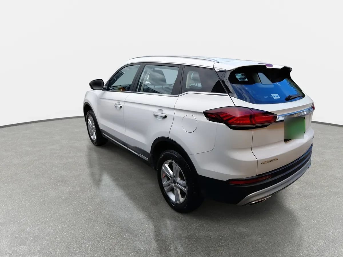 Geely Azkarra 1.5t Comfort 4x2 6at 5p año 2023