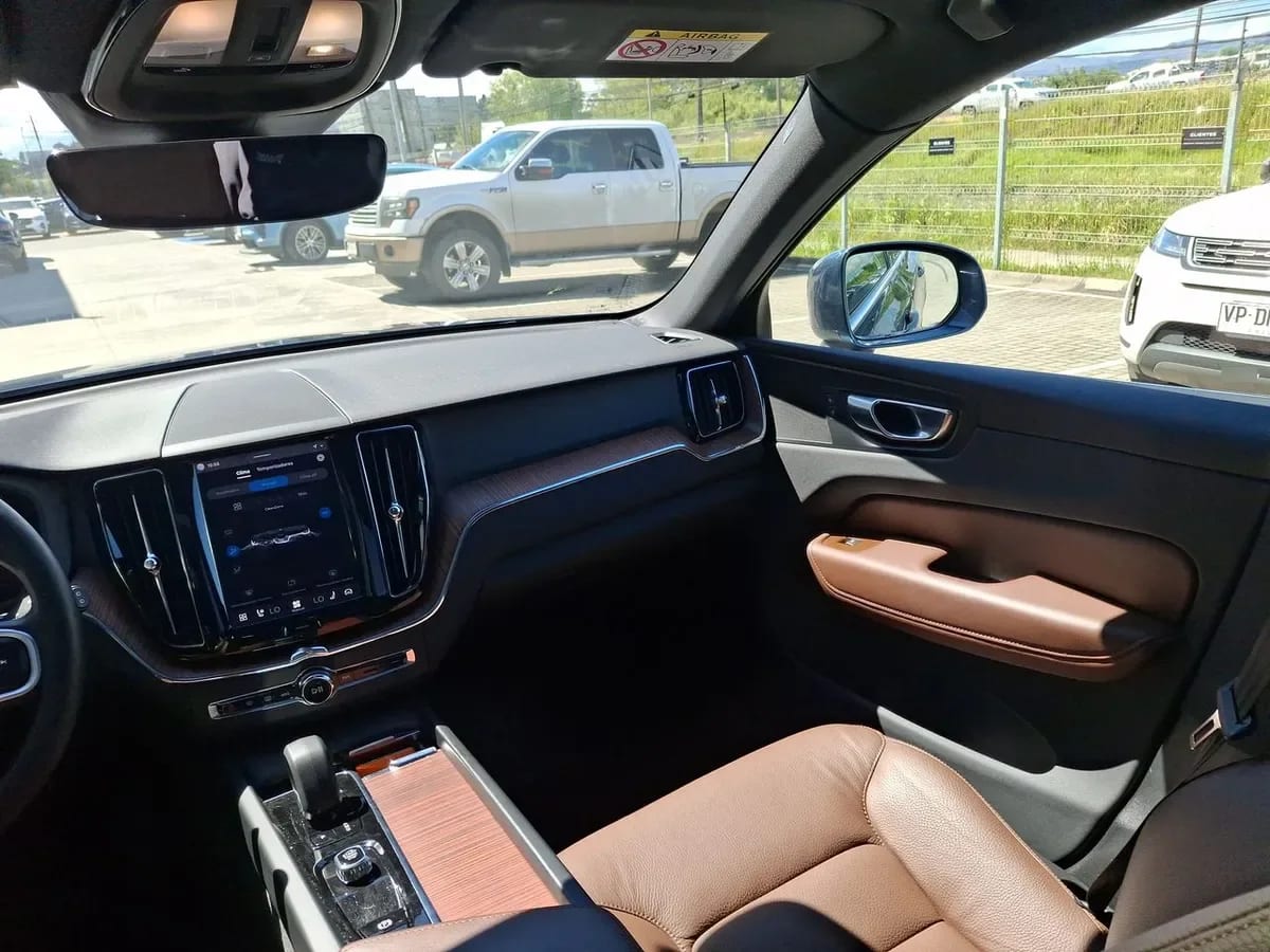 Volvo Xc60 2.0 T8 Recharge Plus Hybrid Awd At 5p año 2026