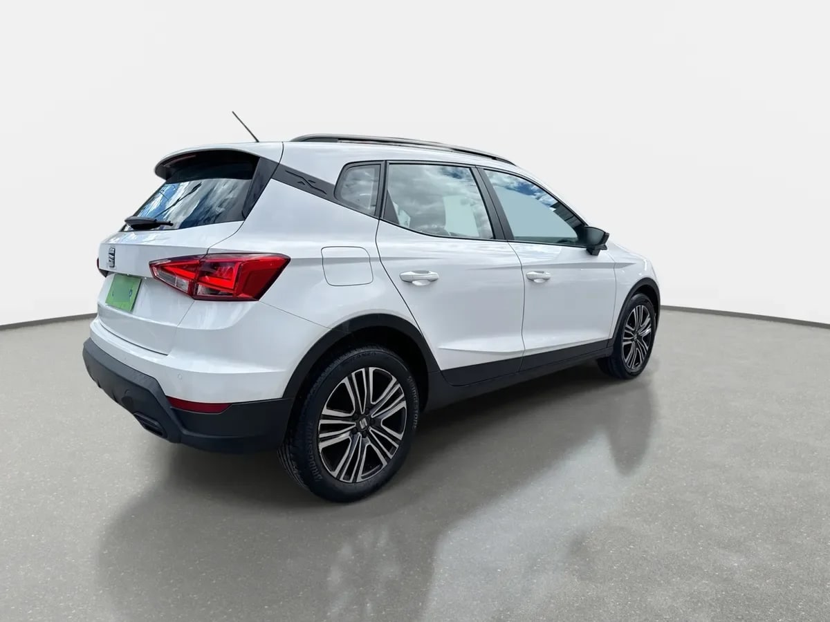 Seat Arona 1.0 Tsi Style 4x2 At 5p año 2023