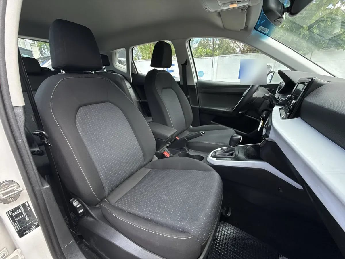 Seat Arona 1.0 Tsi Style 4x2 At 5p año 2023