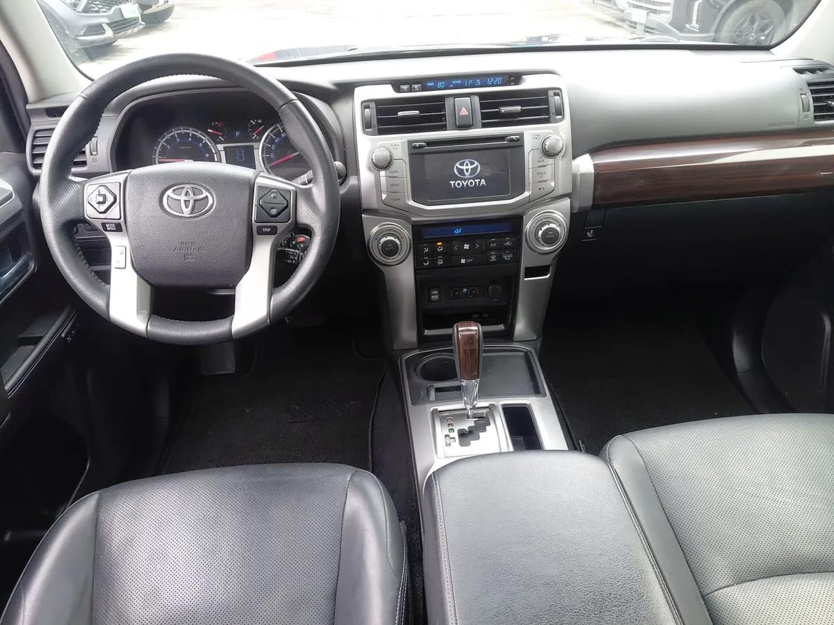 Toyota 4runner 4.0 Limited Euro V 4x2 At 5p año 2018