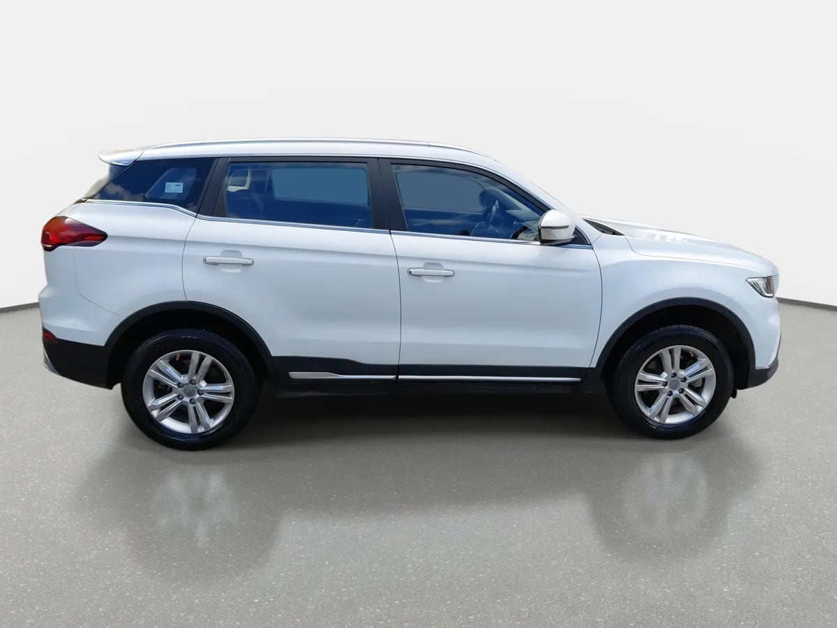 Geely Azkarra 1.5t Comfort 4x2 6at 5p año 2023