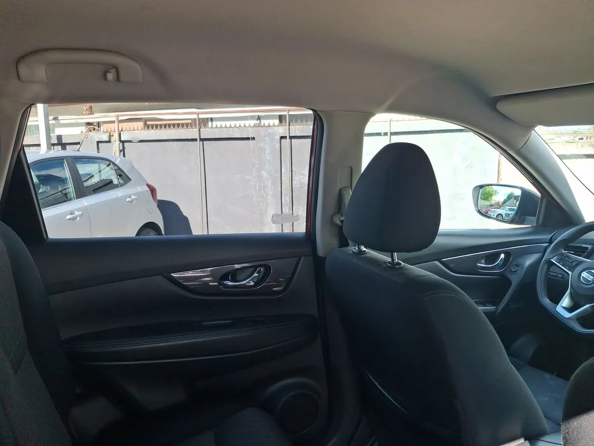 Nissan X-Trail 2.5 Sense Mc 4x2 Cvt At 5p año 2022