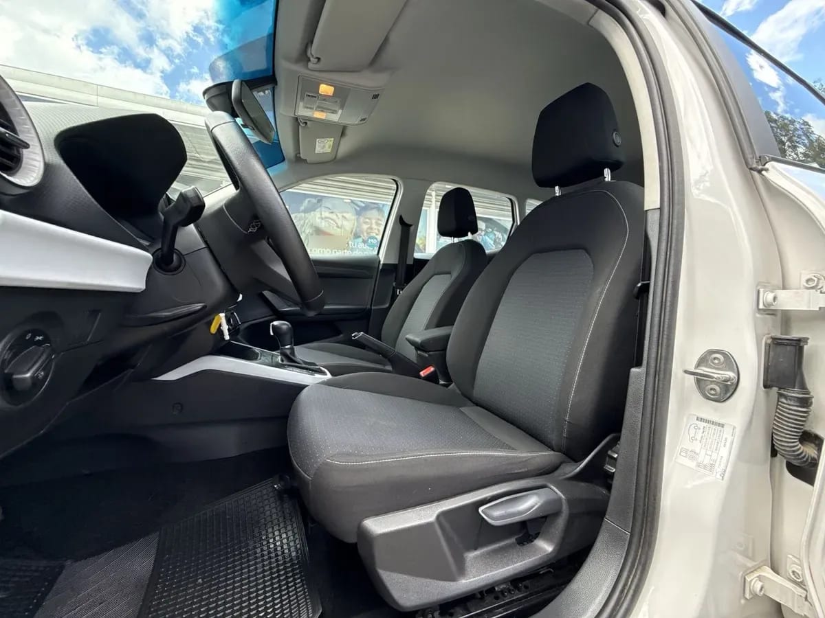 Seat Arona 1.0 Tsi Style 4x2 At 5p año 2023