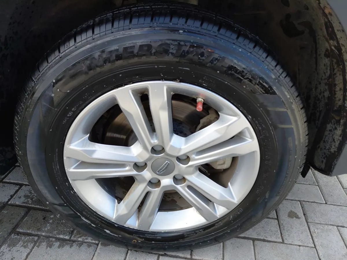 Geely Azkarra 1.5t Comfort 4x2 6at 5p año 2023