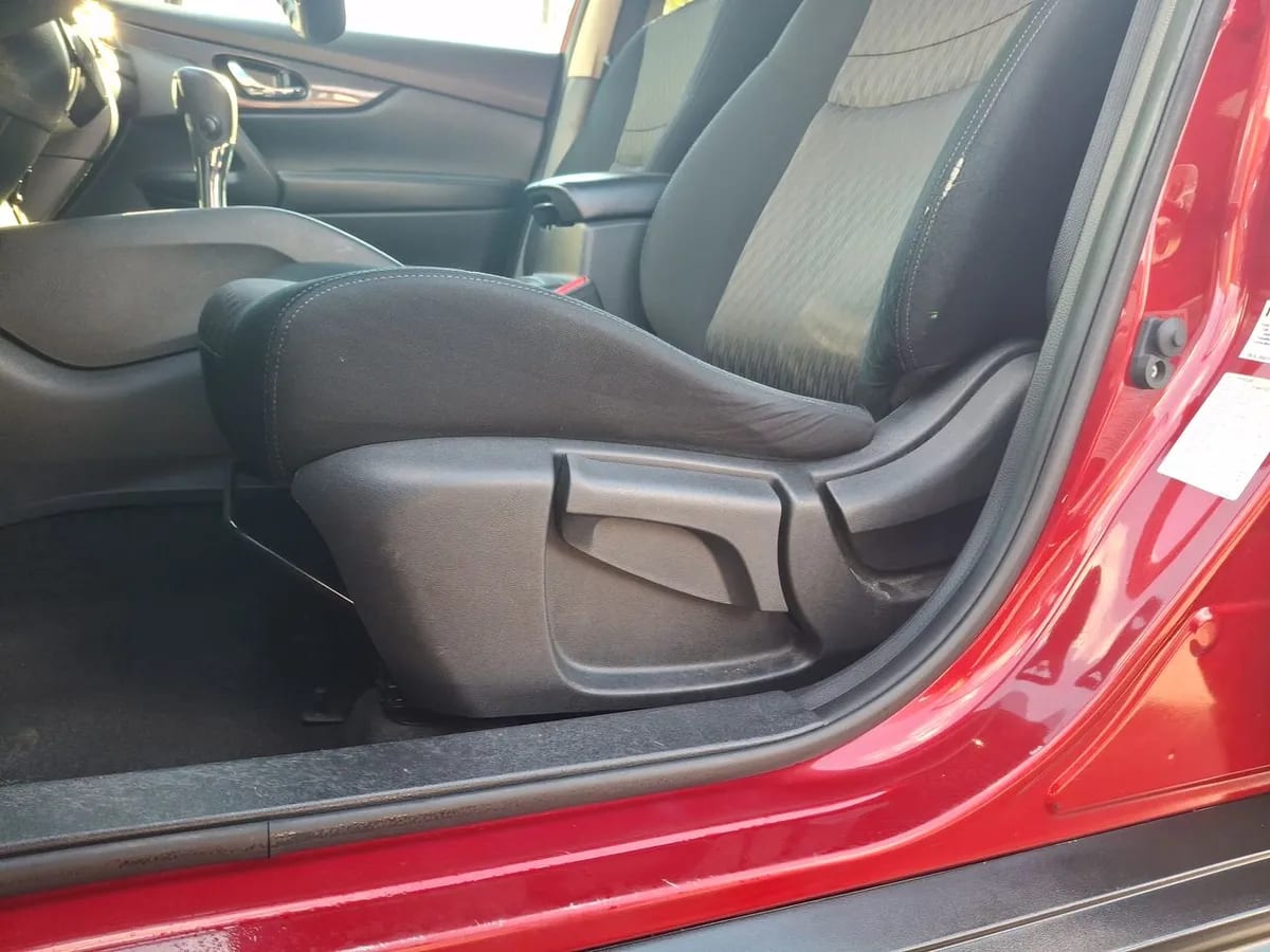 Nissan X-Trail 2.5 Sense Mc 4x2 Cvt At 5p año 2022