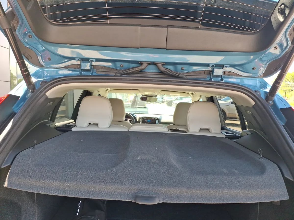 Volvo Xc40 2.0 B4 Plus Hibrido Fwd 4x2 At 5p año 2025