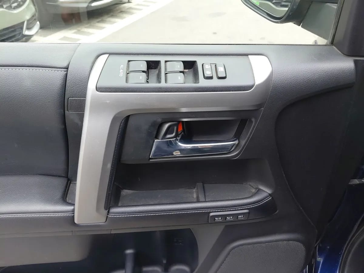 Toyota 4runner 4.0 Limited Euro V 4x2 At 5p año 2018