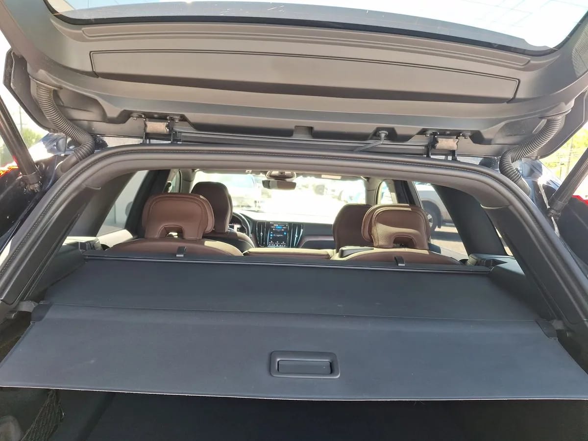 Volvo Xc60 2.0 T8 Recharge Plus Hybrid Awd At 5p año 2025